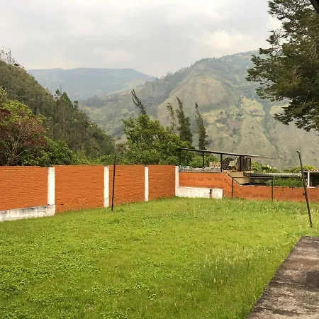 Mountain Chalet - Tungurahua Hot Springs/Aguas Termales Banos  Exterior photo